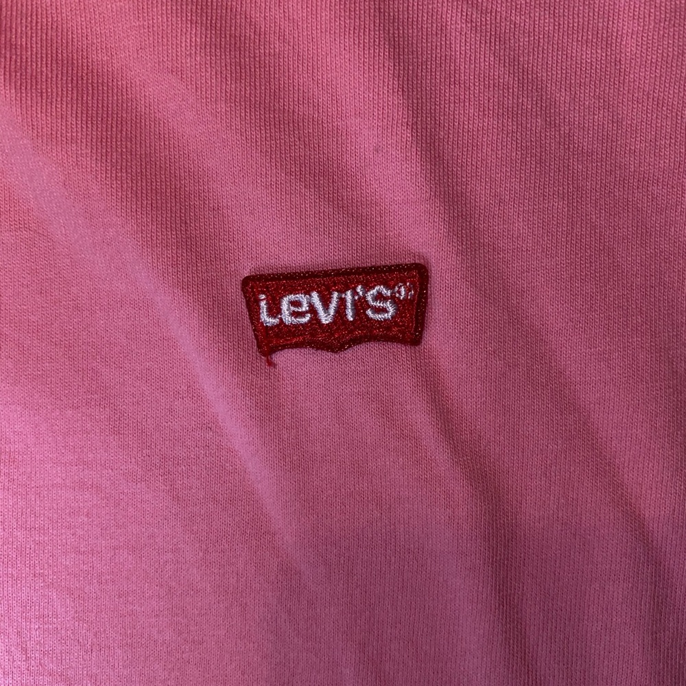 Levi’s T-shirt